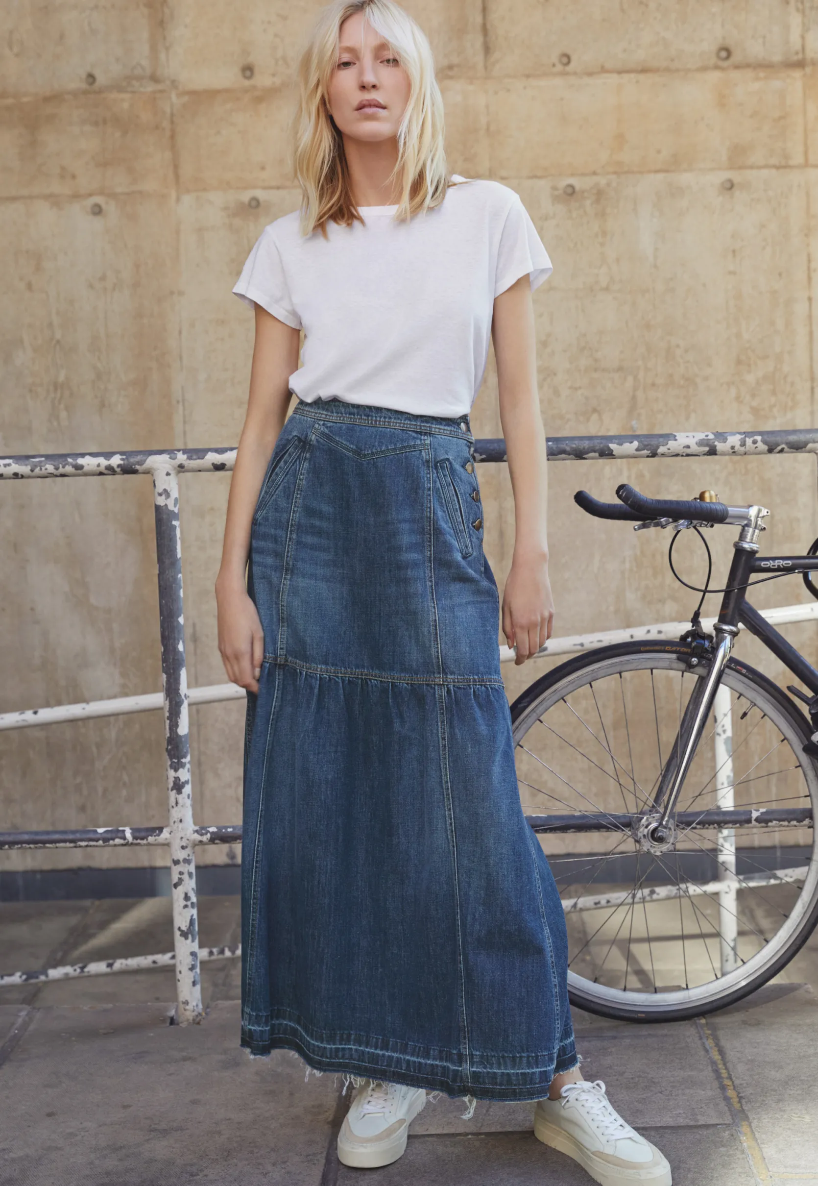 denim_maxiskirt_1.webp Women Wrap London Dresses & Skirts*Denim Maxi-Skirt