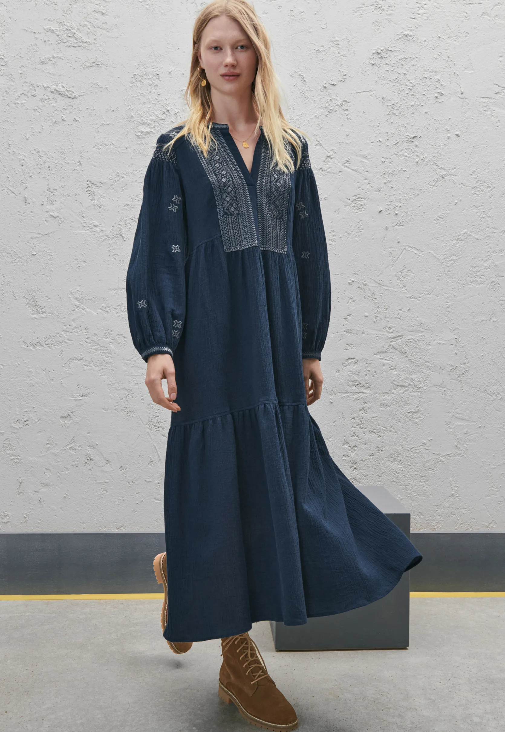 embroidered_dress_2.webp Women Wrap London Dresses & Skirts*Embroidered Dress