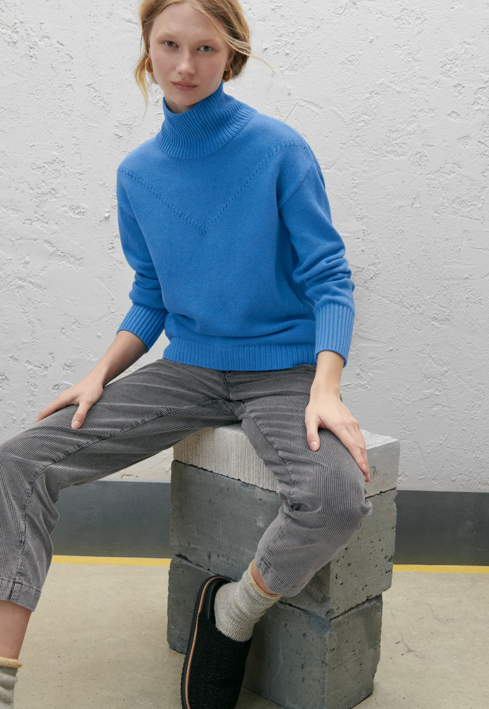highneck_sweater_2-9.webp Women Wrap London Knitwear*High-Neck Sweater