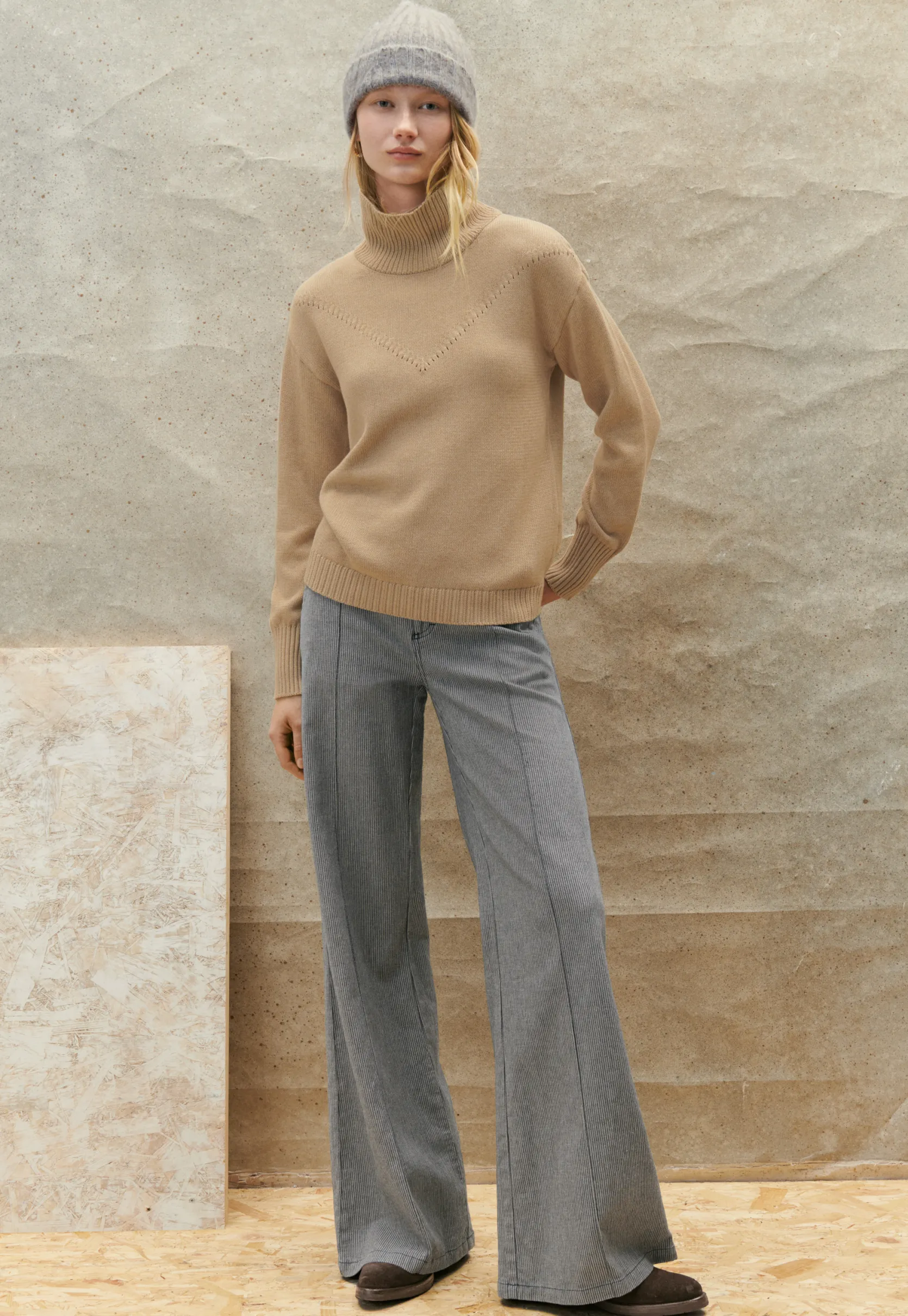 highneck_sweater_3.webp Women Wrap London Knitwear*High-Neck Sweater