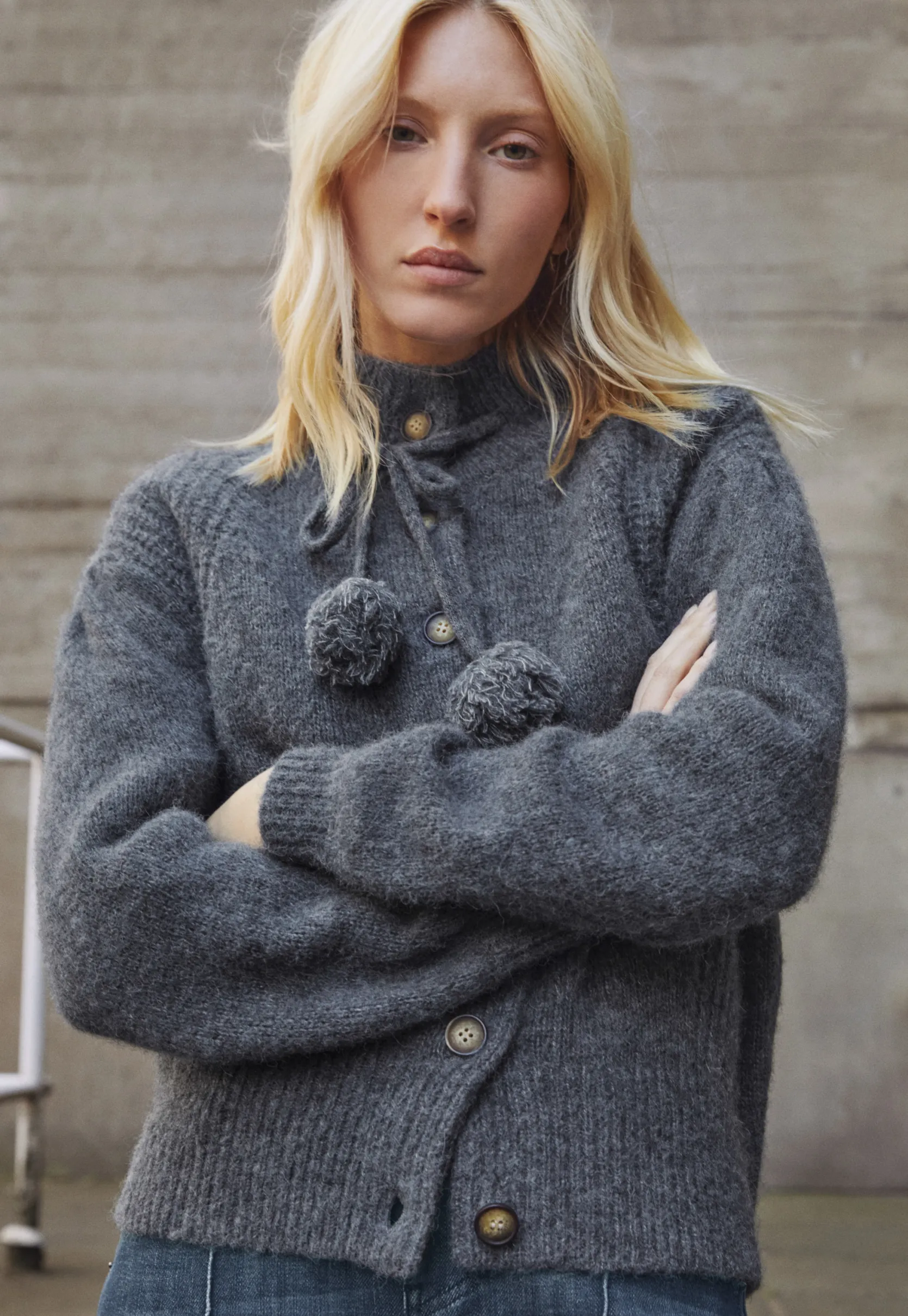 pompom_tassel_cardigan_3-1.webp Women Wrap London Knitwear*Pompom Tassel Cardigan